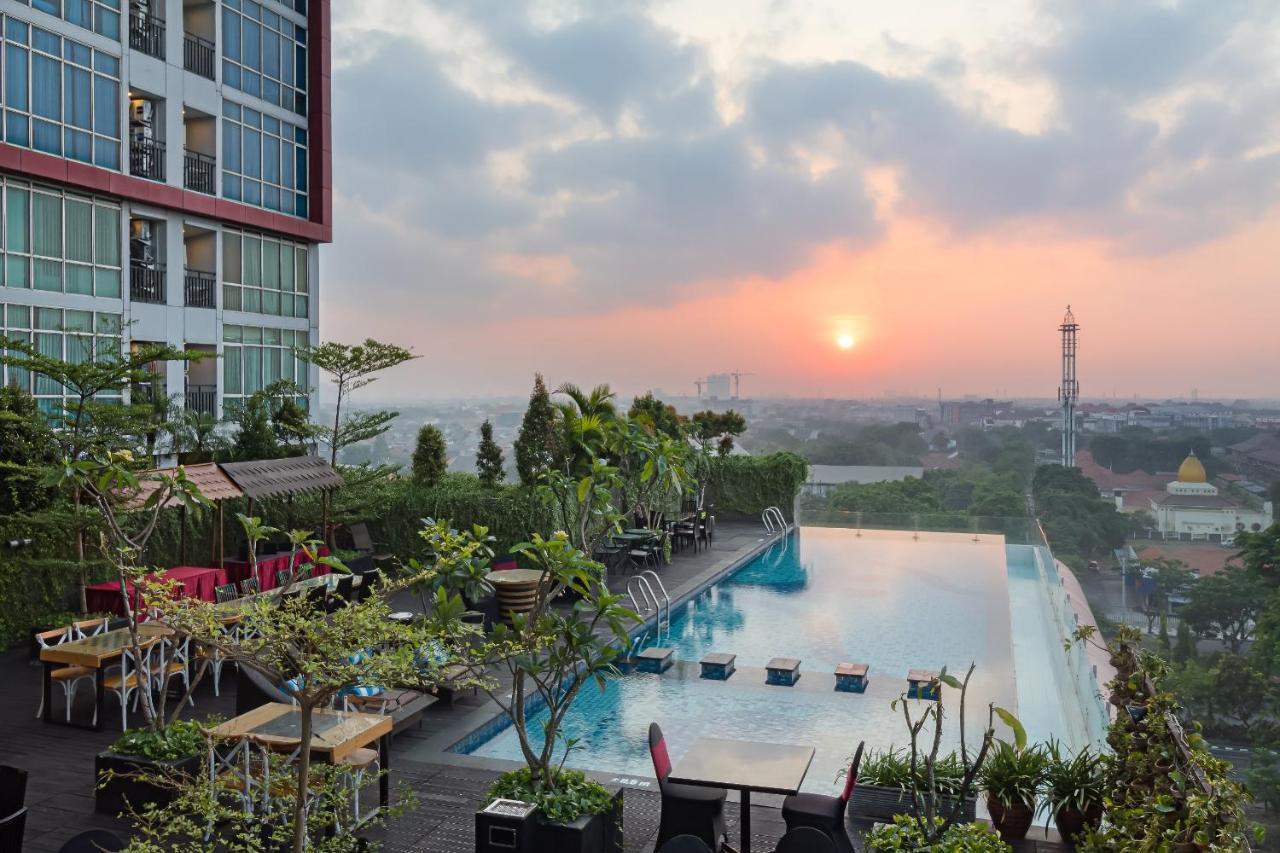 Best Western Papilio Hotel Surabaya Exterior foto